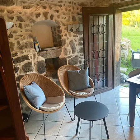 Maisonnette Chaleureuse De 35m2 Tatil Evi Miremont (Puy-de-Dome)